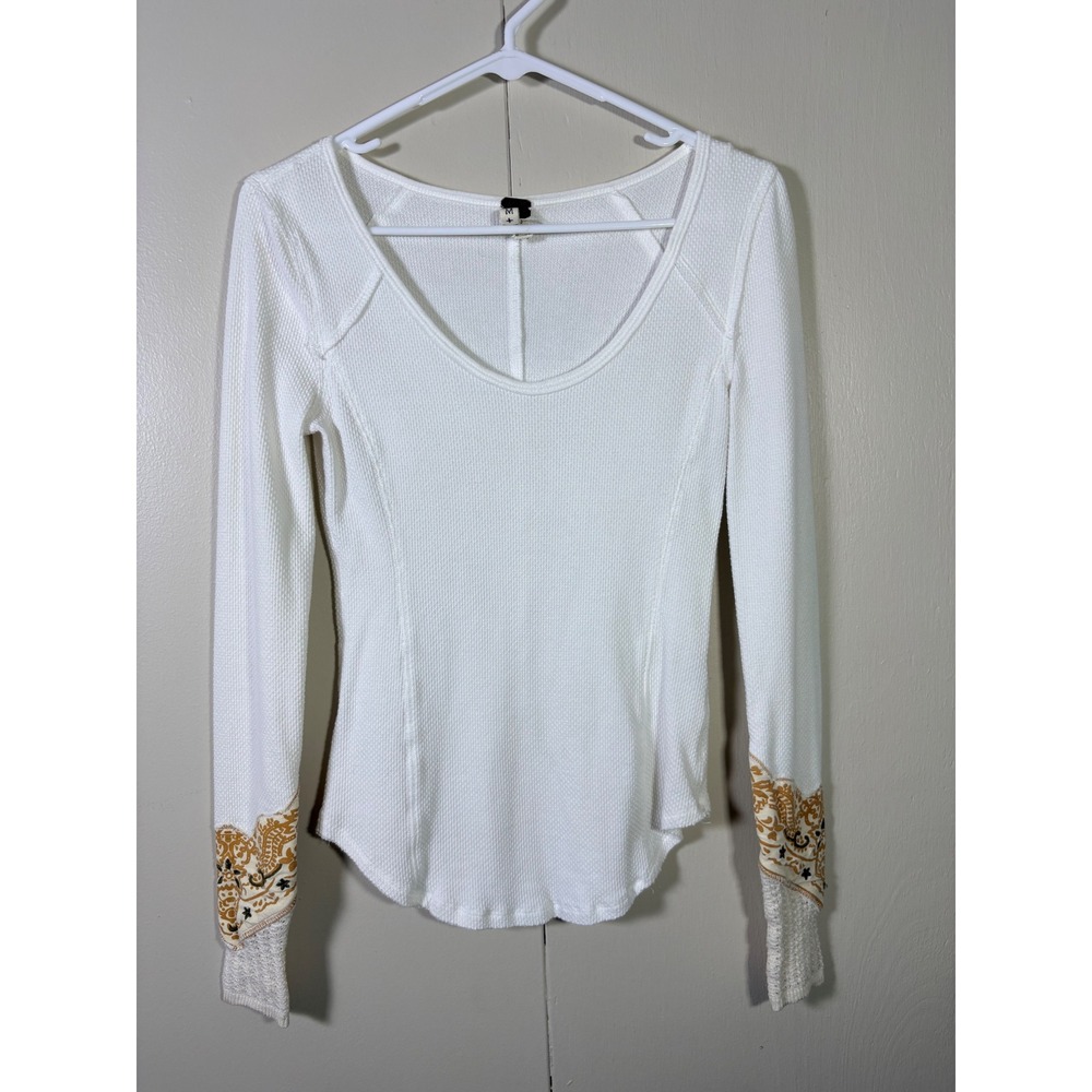 We The Free Free People White Waffle Knit Thermal Paisley Cuff Top M Boho Indie